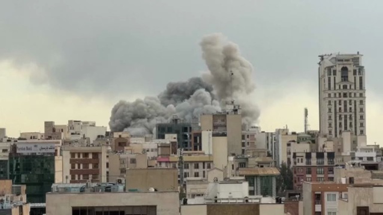 Történelmi léptékű eszkaláció a Közel-Keleten: Piaci sokk és kereskedési stratégiák az USA–Izrael iráni támadása után